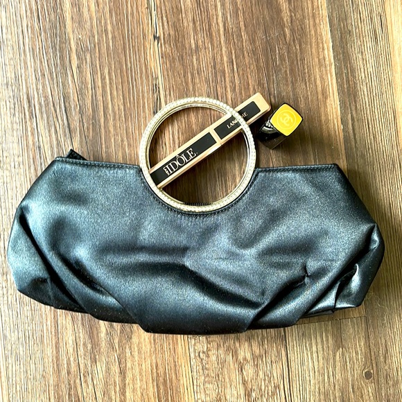 Roberto Vianni Handbags - Roberto Vianni Black Clutch